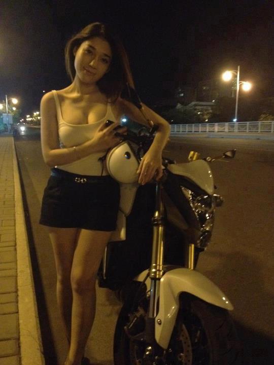 男男室友把我j口硬了